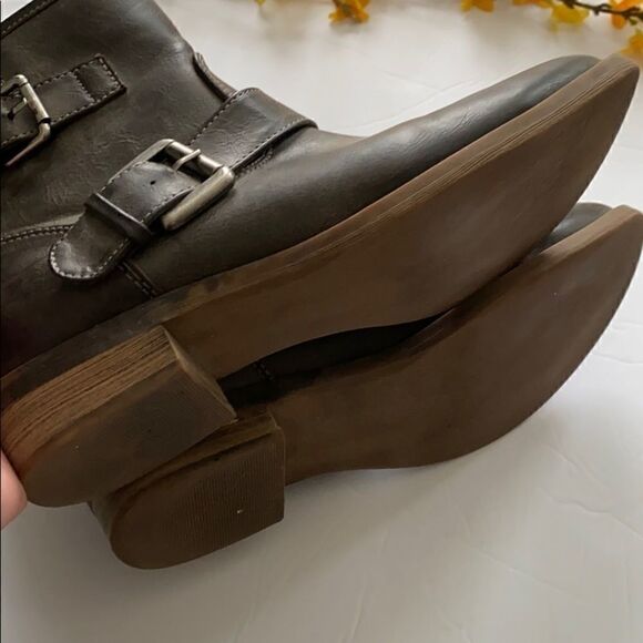 Journeys | Shi by Journey Gray Buckley Boots | 7.5 - Picture 6 of 7